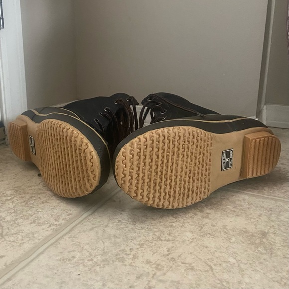 Weastern Chief brown and beige men steel shank winter rain boots. Size 8. Used. - Picture 4 of 12